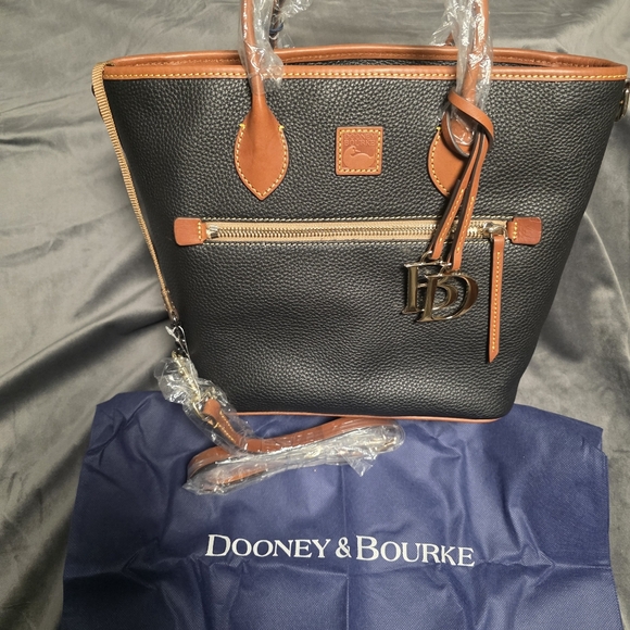 Dooney & Bourke Handle Tote - Picture 5 of 8